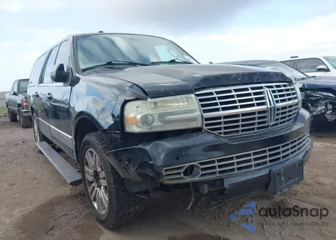 2013 Lincoln Navigator L z USA, uszkodzony, nr VIN 5LMJJ3H54DEL03139